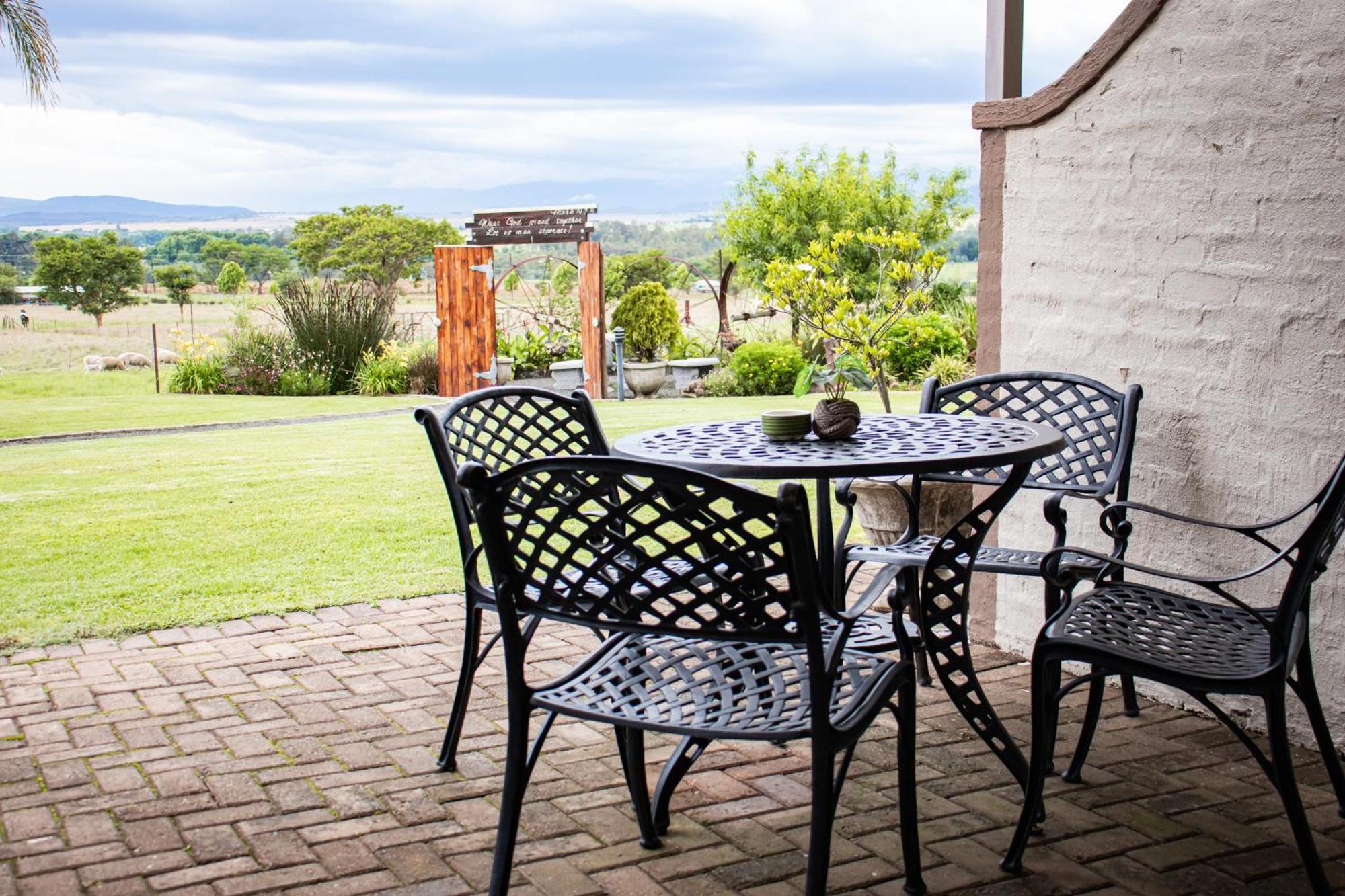 Апартаменты Drakensview Self Catering Уинтертон Экстерьер фото